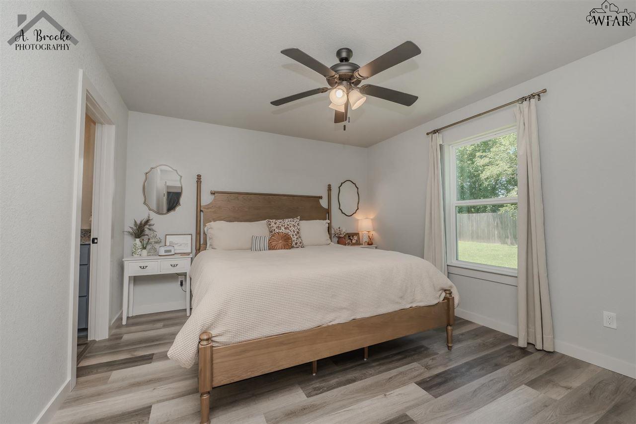 1304 E Spring Street, Henrietta, Texas image 6