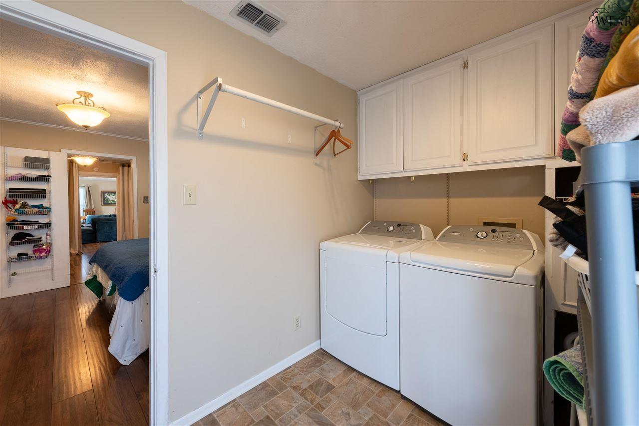 215 W Spring Street, Henrietta, Texas image 23