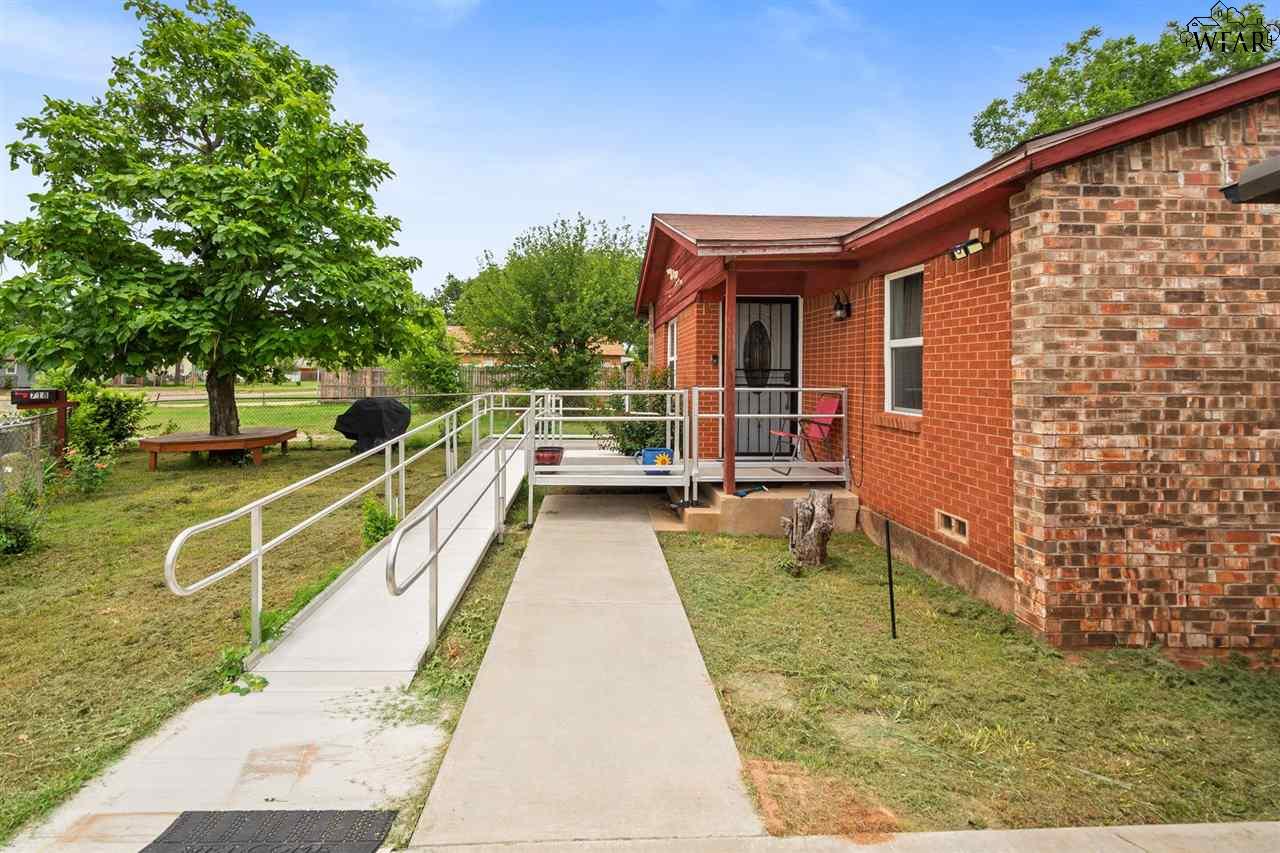 718 Barwise Street, Wichita Falls, Texas image 2