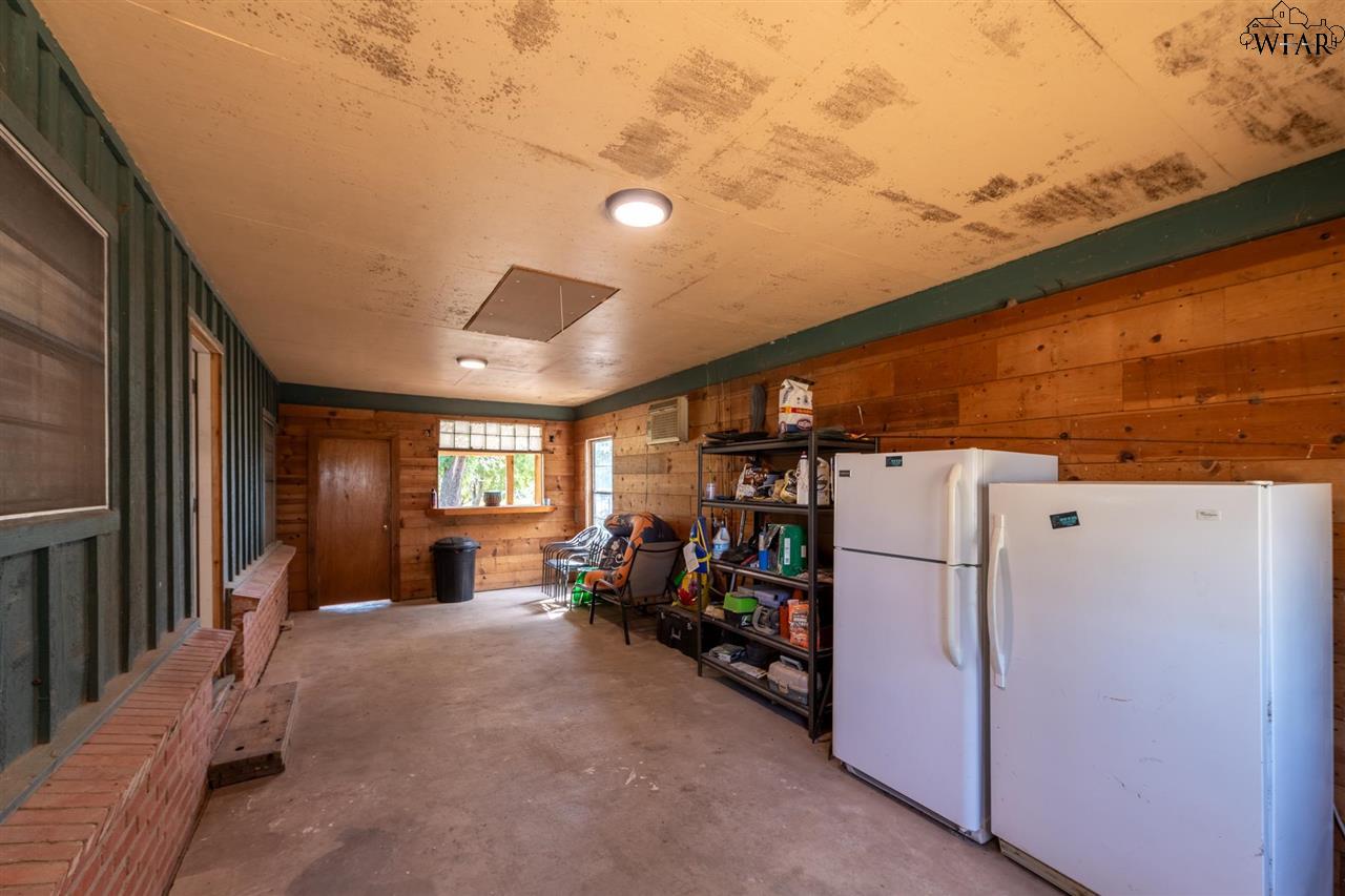 1001 Miller Shores Road, Henrietta, Texas image 16