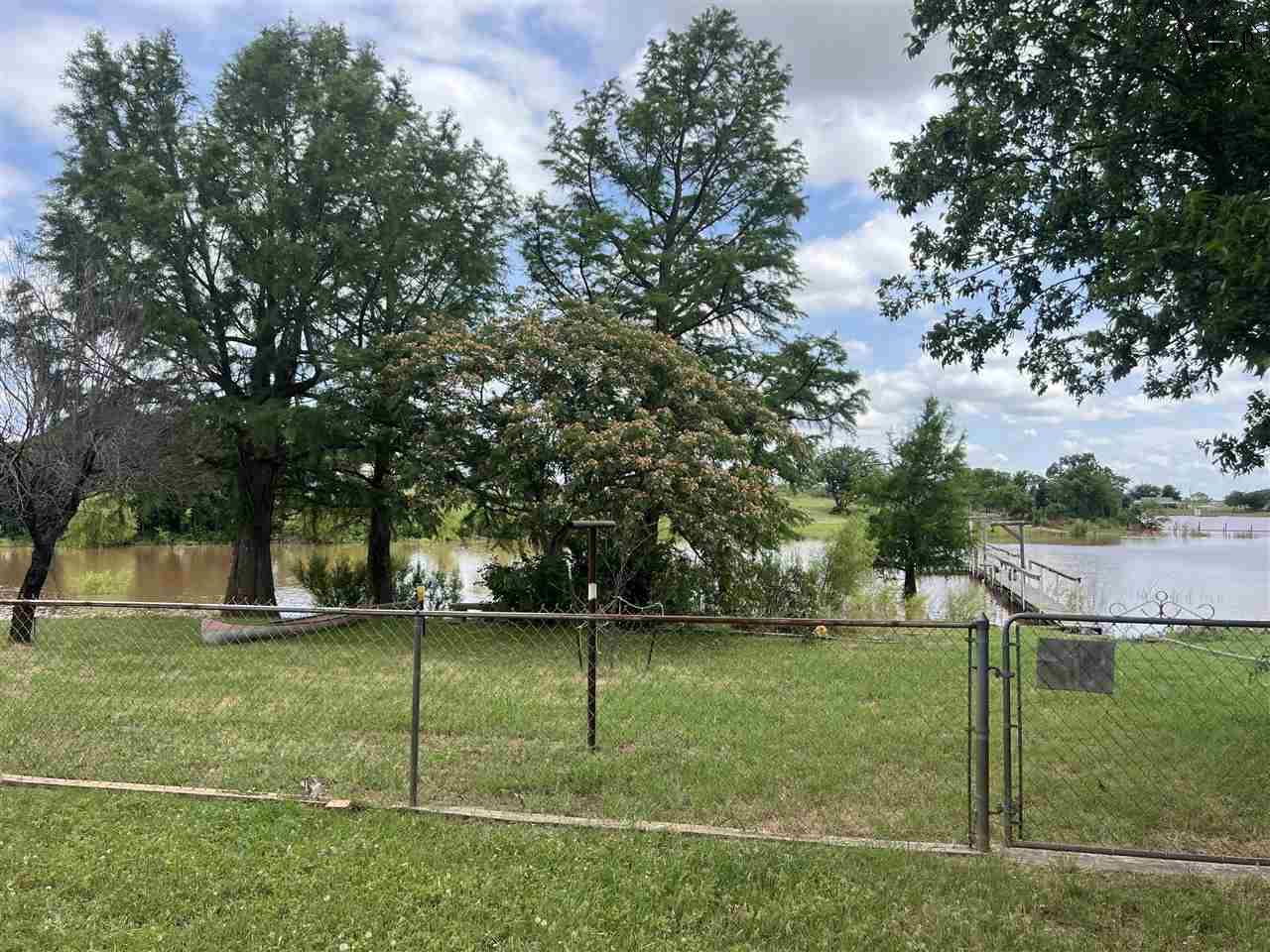 1001 Miller Shores Road, Henrietta, Texas image 3
