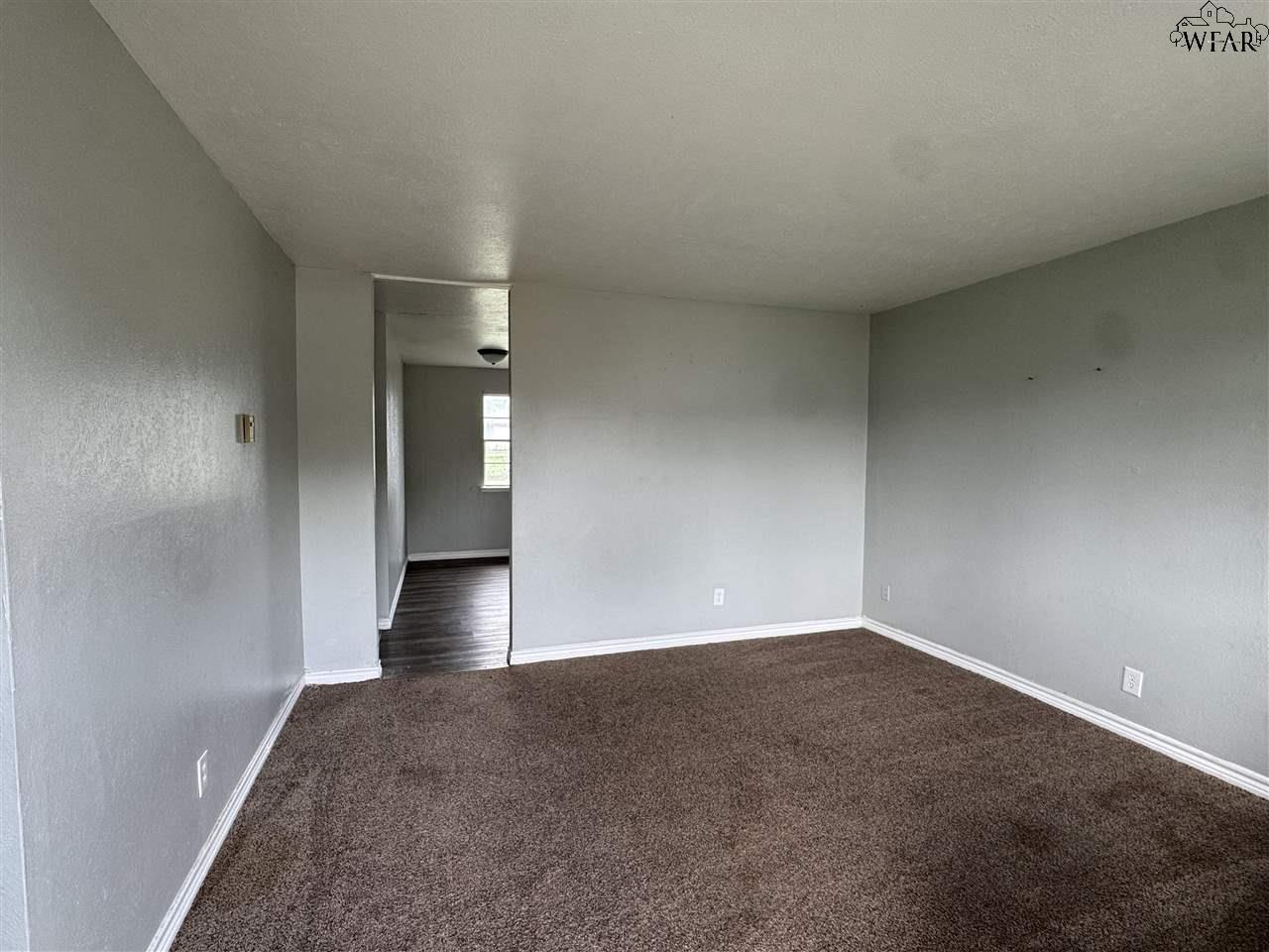 107 Devonshire Drive, Wichita Falls, New York image 3