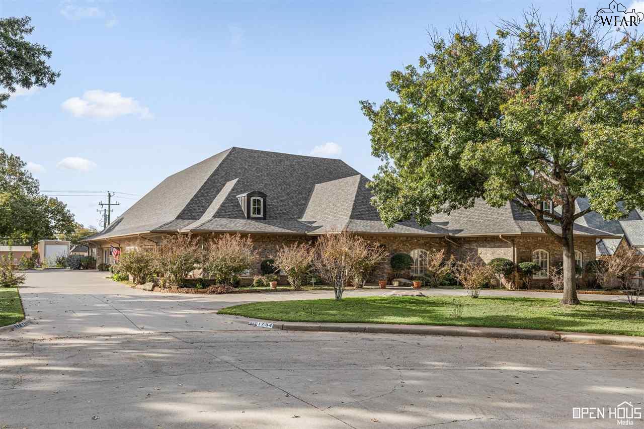 1704 Hursh Avenue, Wichita Falls, Texas image 1