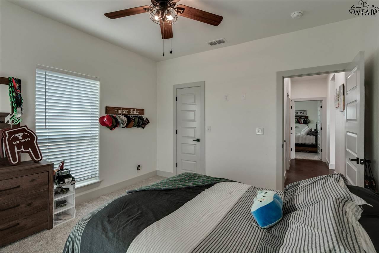 611 Andy Kenyon Road, Iowa Park, Texas image 19