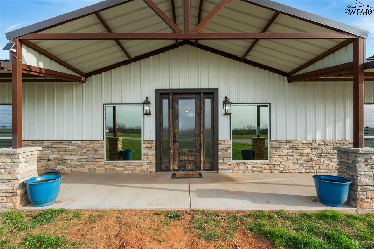 611 Andy Kenyon Road, Iowa Park, Texas image 2