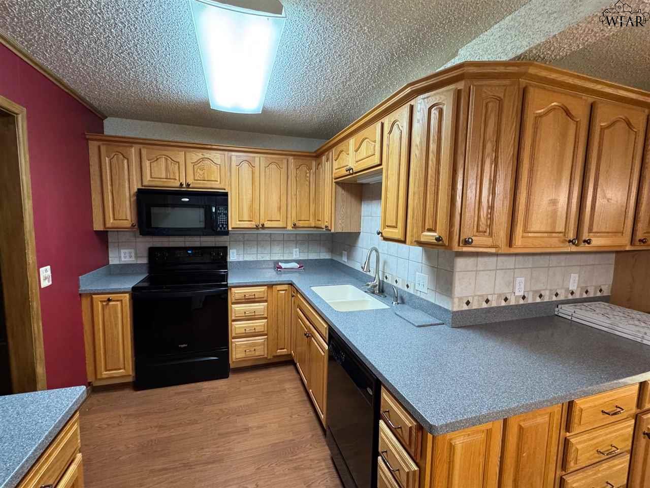 602 Stadium Drive, Seymour, Texas image 6