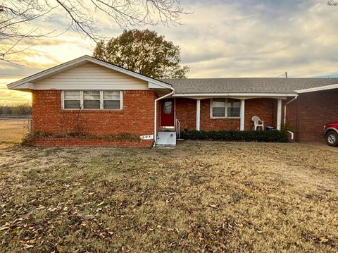 Homes For Sale - 603 N West Avenue<br/> Holliday, TX 76366