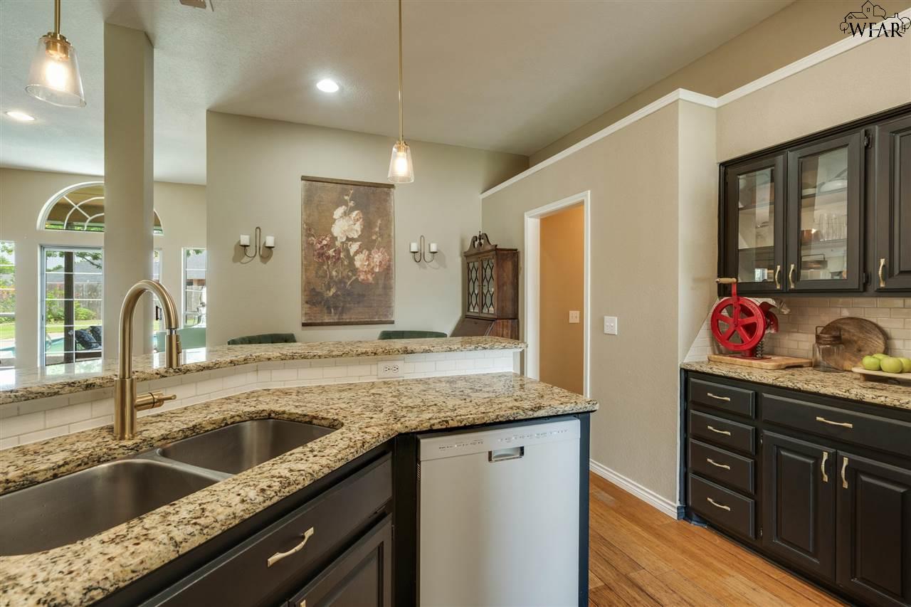 4502 Mallory Lane, Wichita Falls, Texas image 8