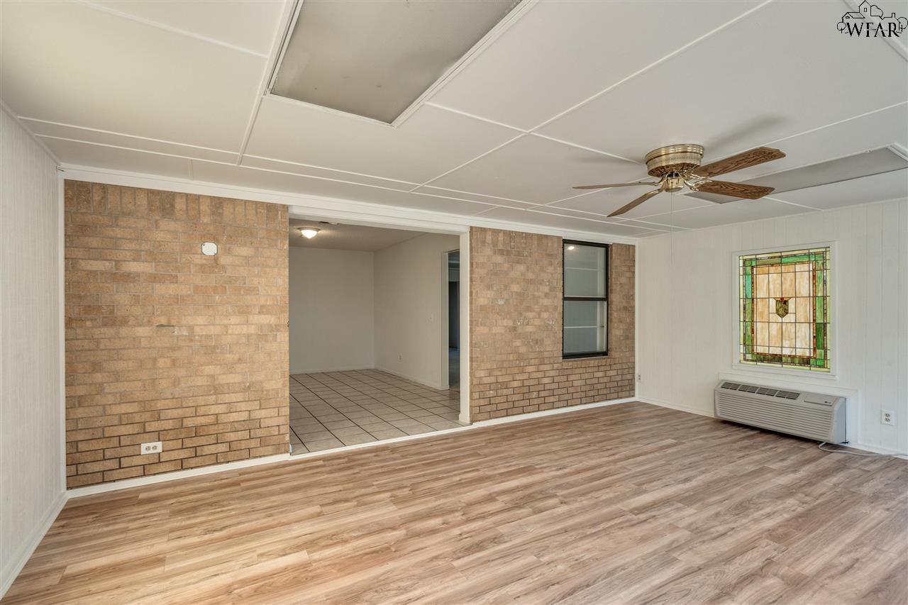 921 Kiowa Drive, Burkburnett, Texas image 10