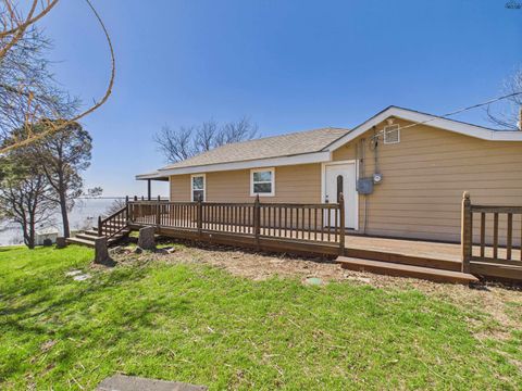 Homes For Sale - 221 Penobscot Trail<br/> Henrietta, TX 76365