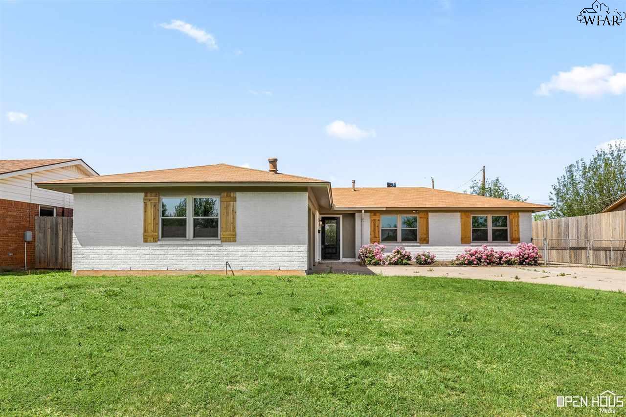 504 W Rebecca Avenue, Iowa Park, Texas image 1