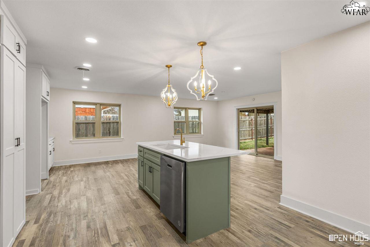 504 W Rebecca Avenue, Iowa Park, Texas image 8