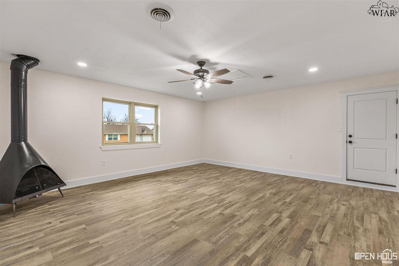 504 W Rebecca Avenue, Iowa Park, Texas image 11