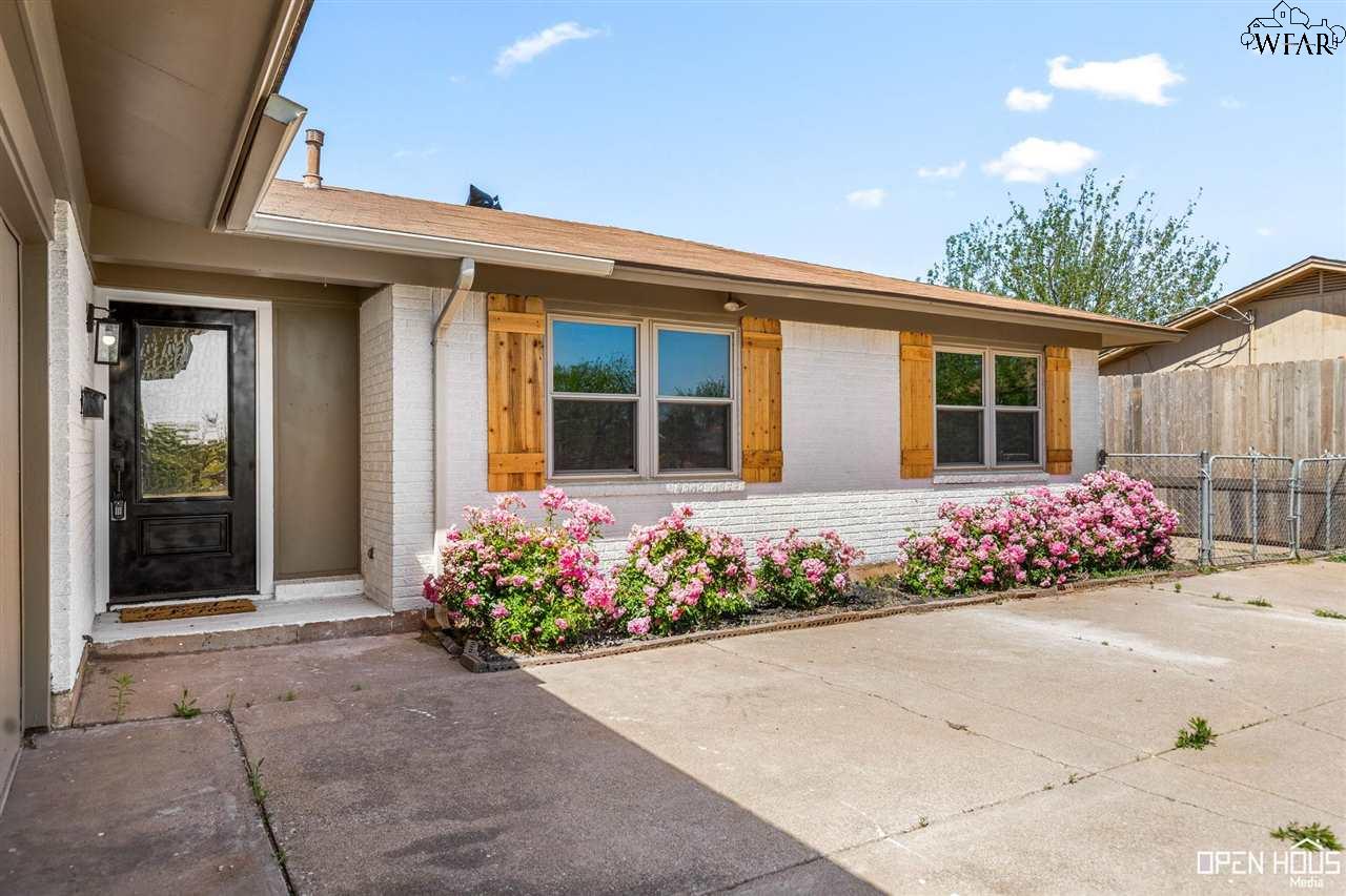 504 W Rebecca Avenue, Iowa Park, Texas image 2