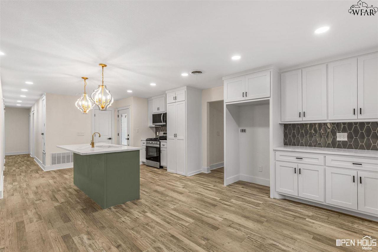 504 W Rebecca Avenue, Iowa Park, Texas image 4