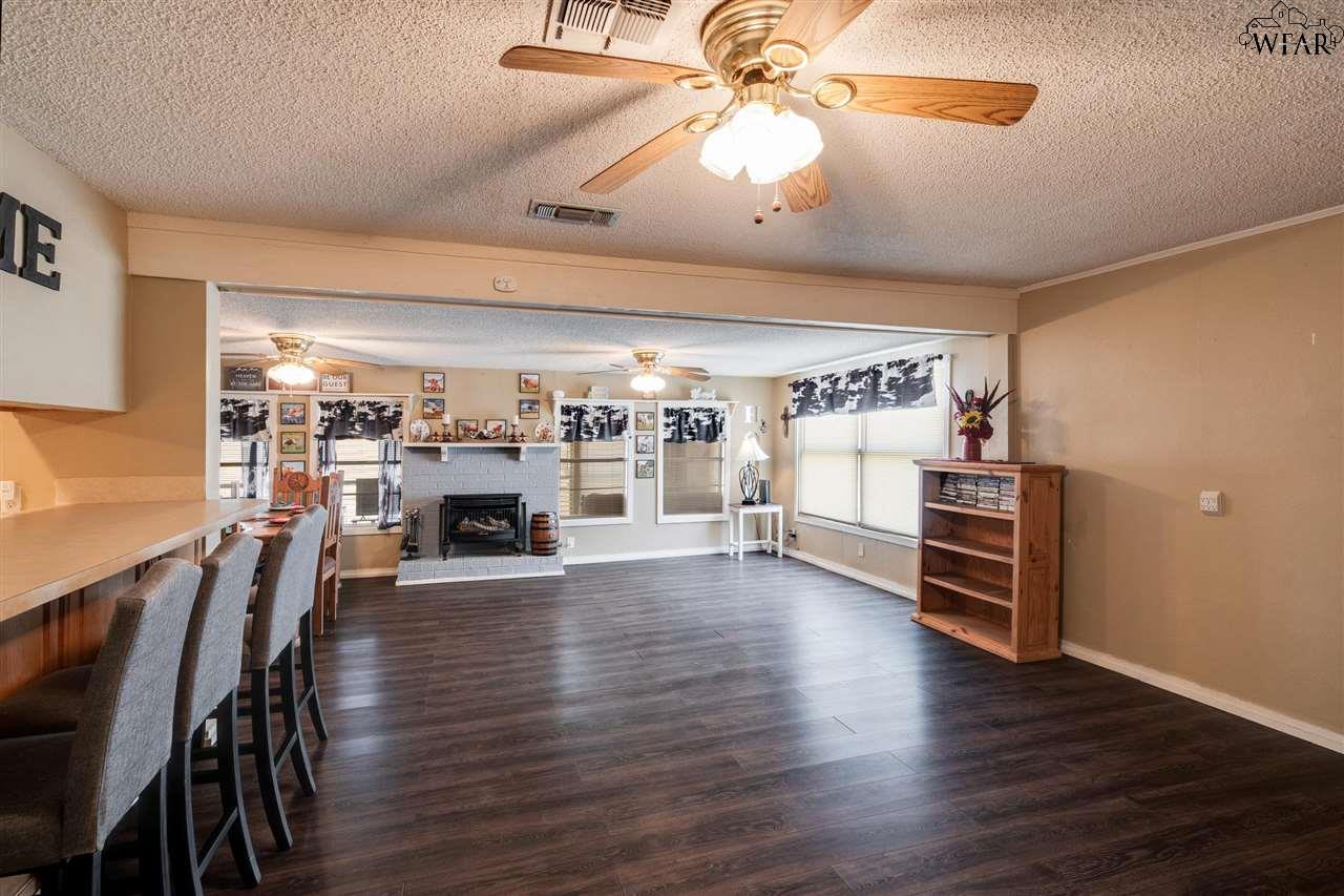 1538 S South Lake Road, Holliday, Texas image 4