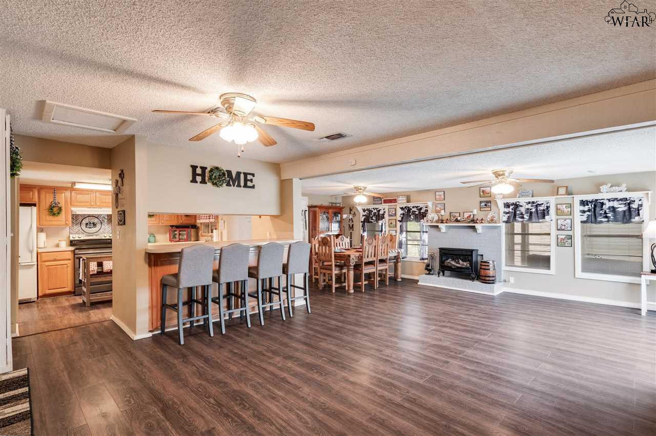 1538 S South Lake Road, Holliday, Texas image 5