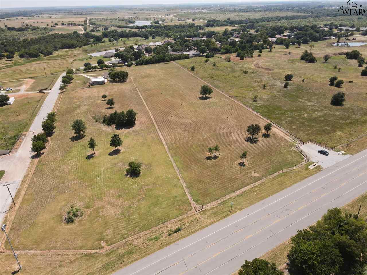 1413 E Omega Street, Henrietta, Texas image 4