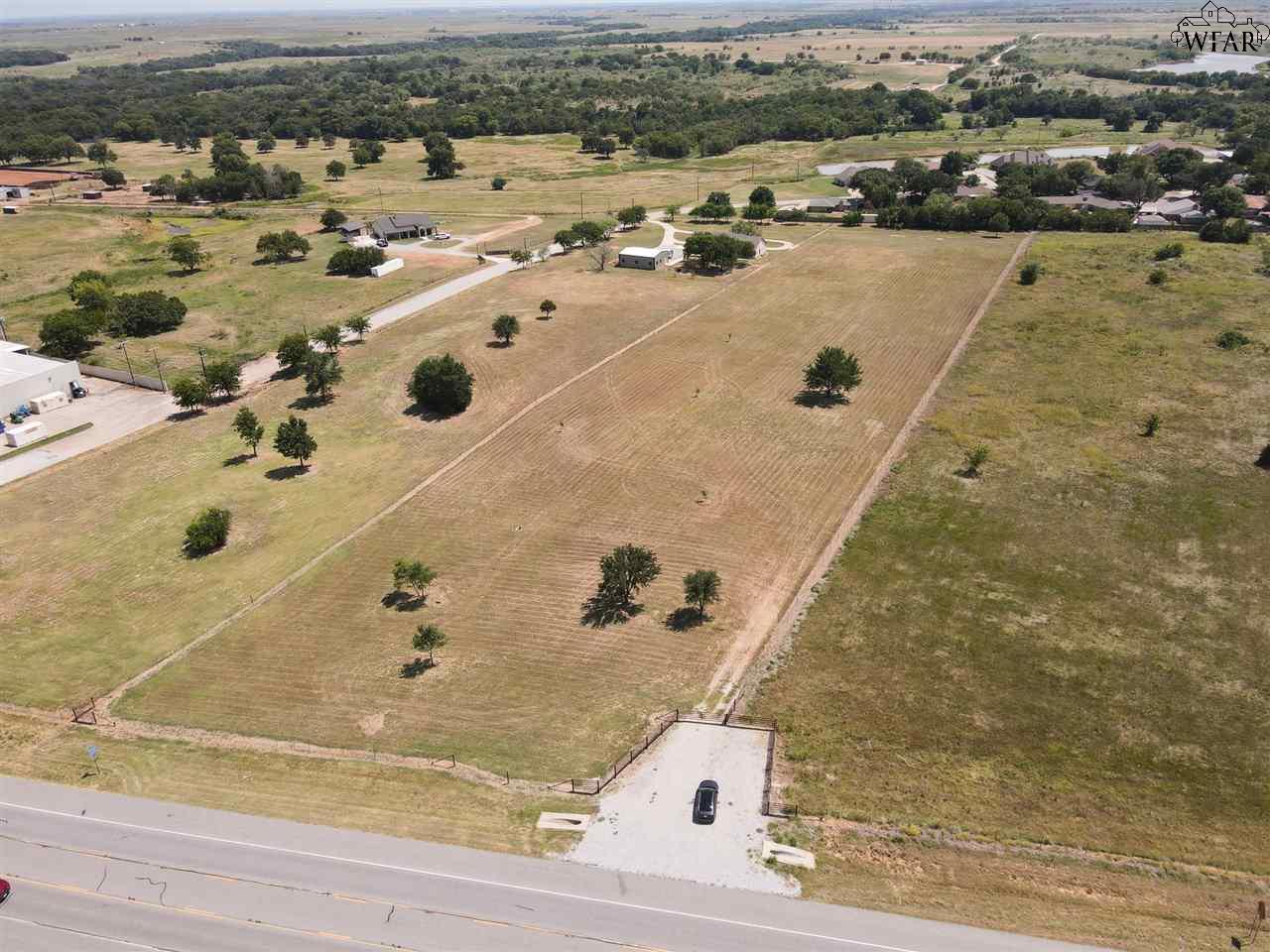 1413 E Omega Street, Henrietta, Texas image 1