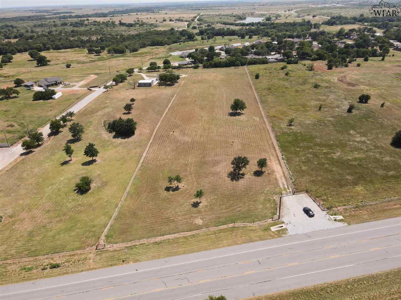 1413 E Omega Street, Henrietta, Texas image 2