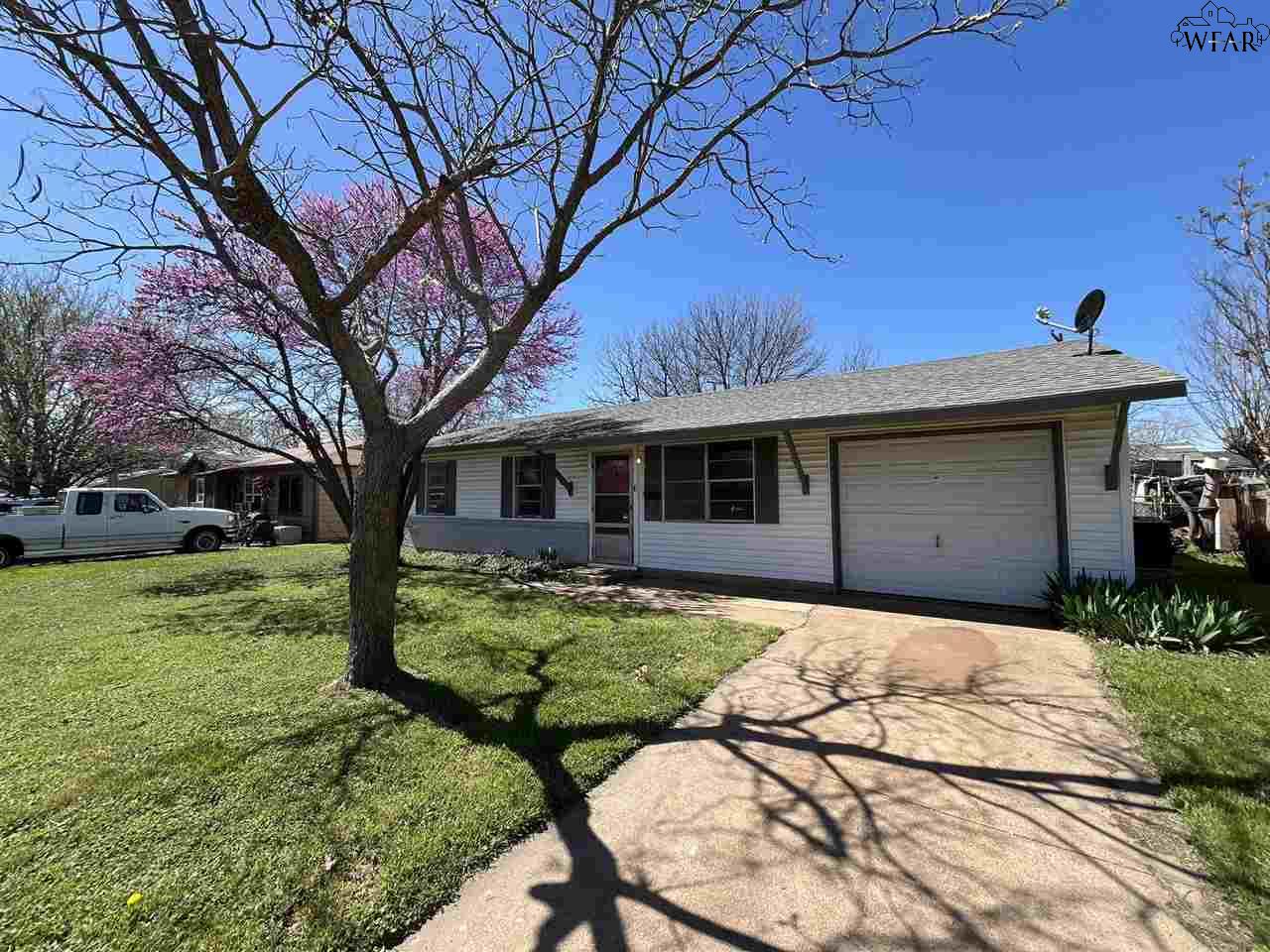 1612 Las Vegas Trail, Wichita Falls, Texas image 2