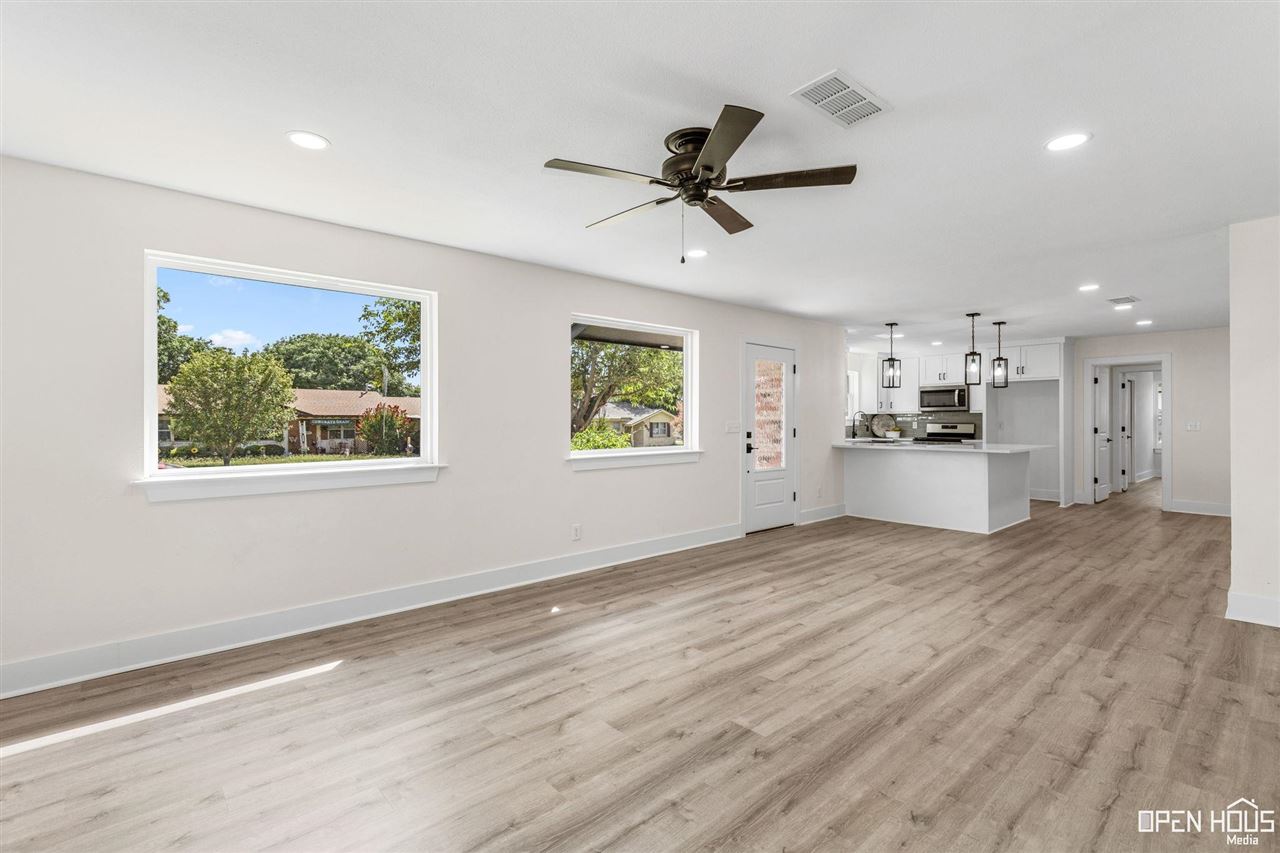 1008 Lincoln Drive, Iowa Park, Texas image 3