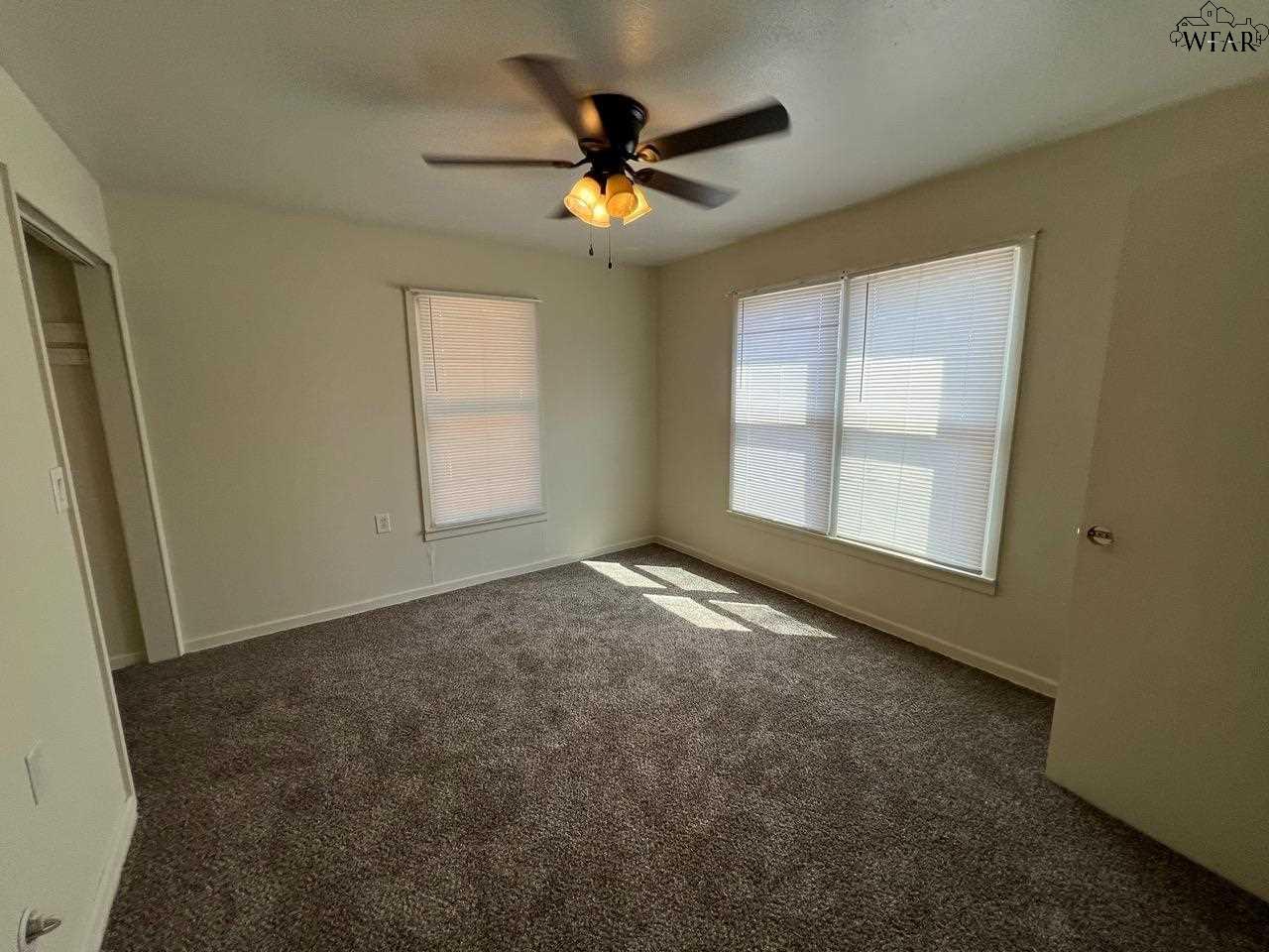 516 S Oak Street, Archer City, Texas image 10