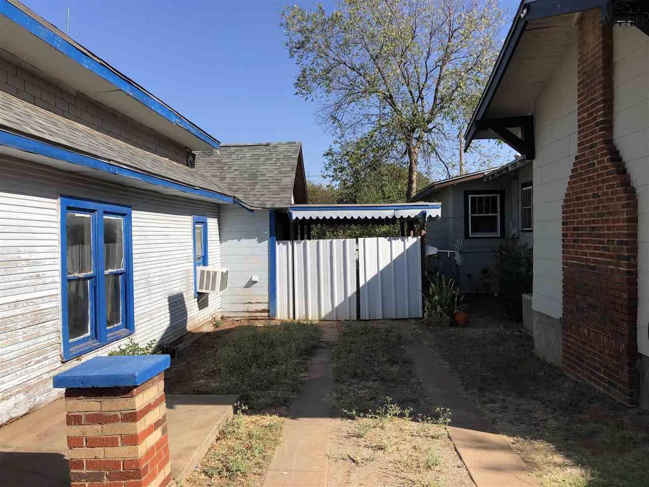 407 W Harrison Street, Electra, Texas image 6