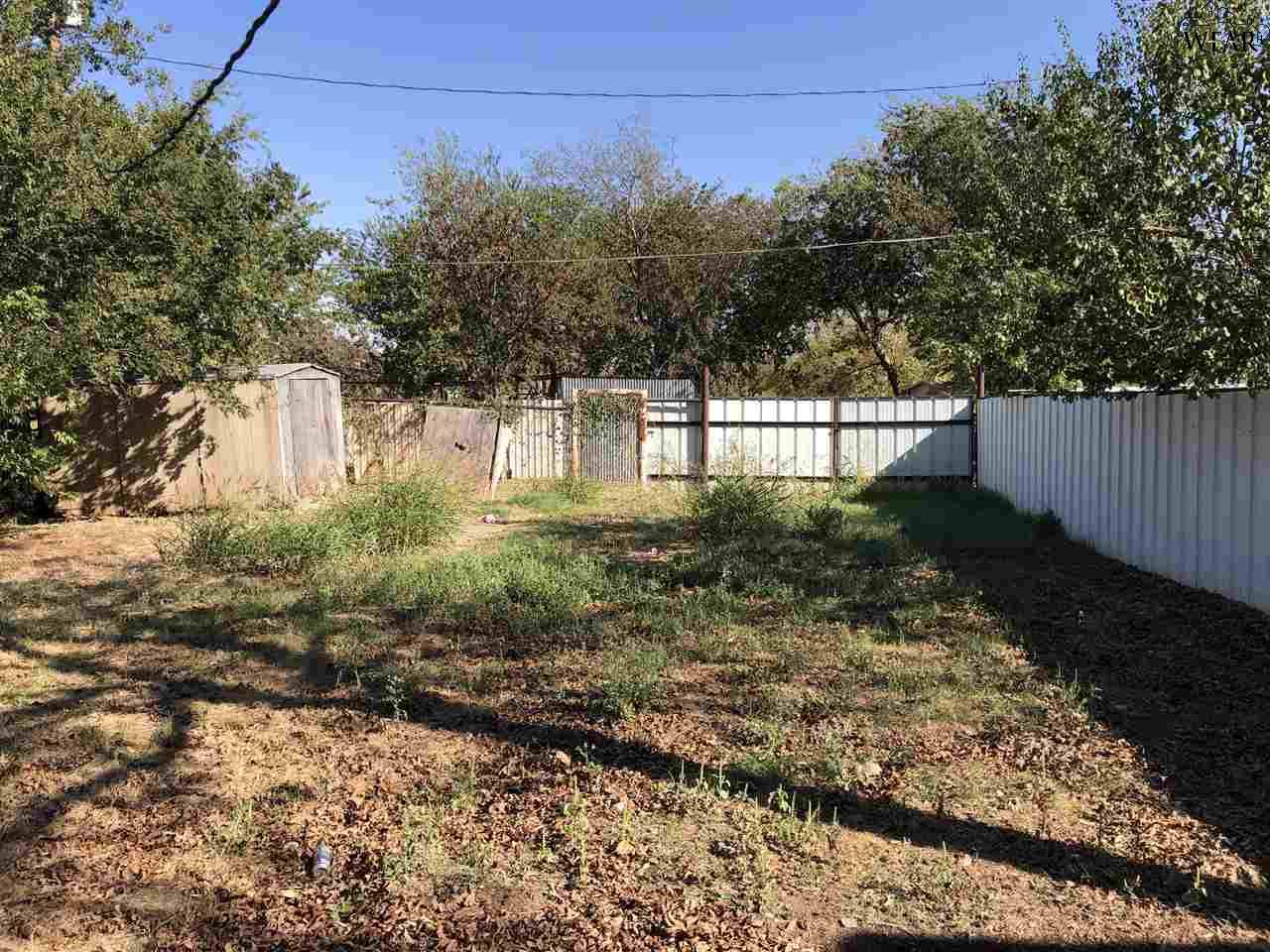 407 W Harrison Street, Electra, Texas image 9