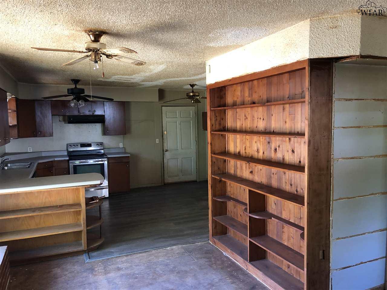 407 W Harrison Street, Electra, Texas image 19
