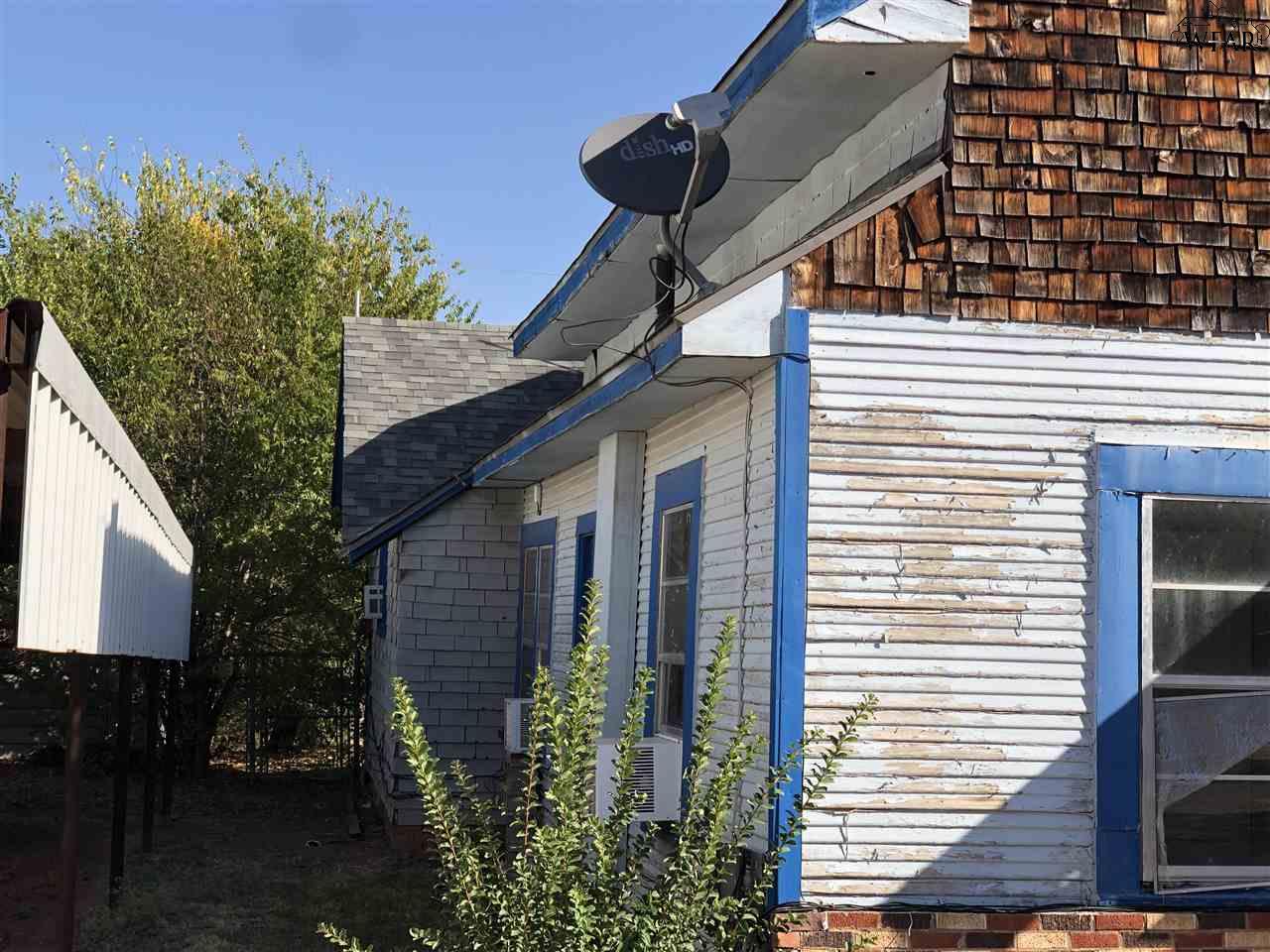 407 W Harrison Street, Electra, Texas image 2