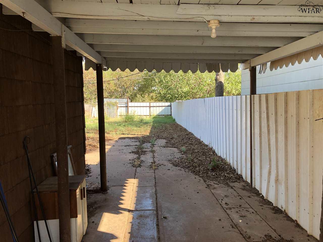 407 W Harrison Street, Electra, Texas image 10