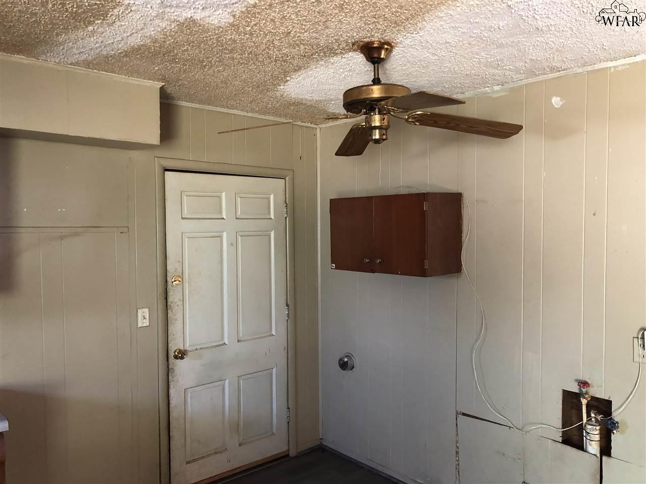 407 W Harrison Street, Electra, Texas image 16