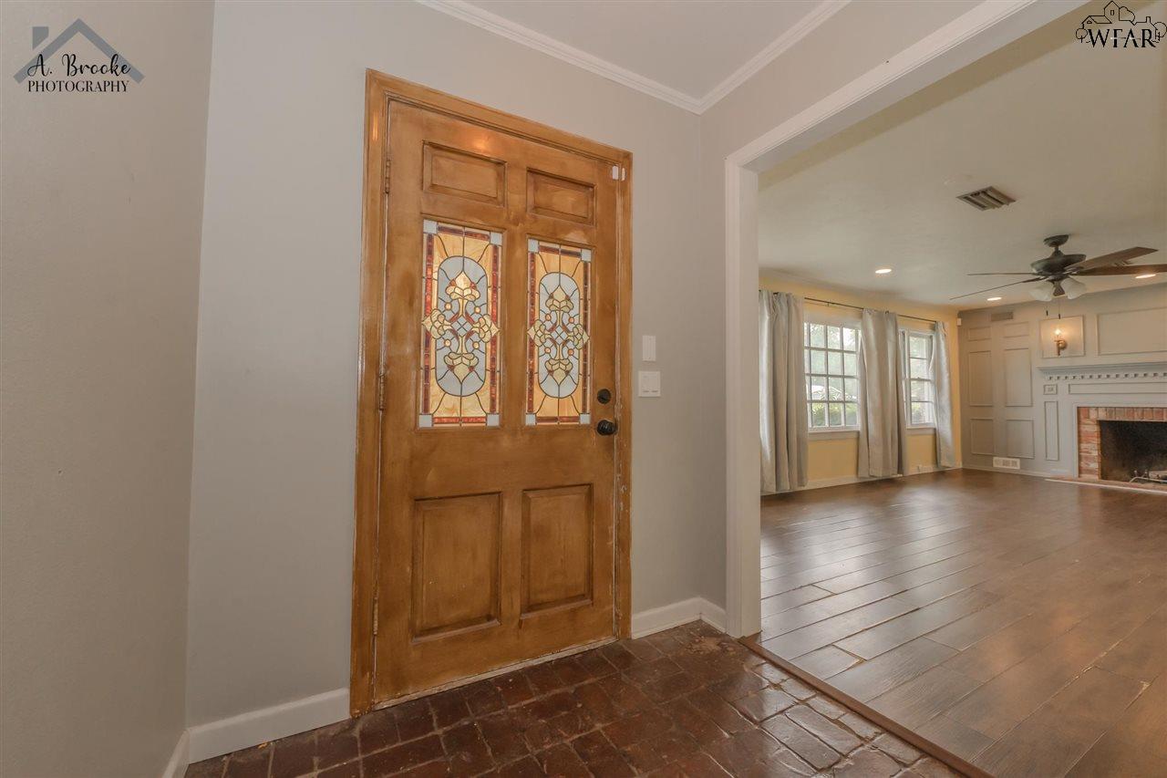 703 Sycamore Drive, Burkburnett, Texas image 4