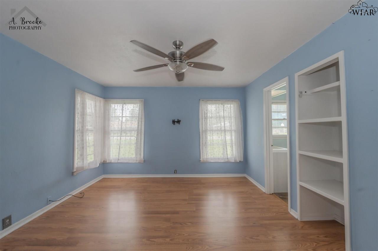 703 Sycamore Drive, Burkburnett, Texas image 19