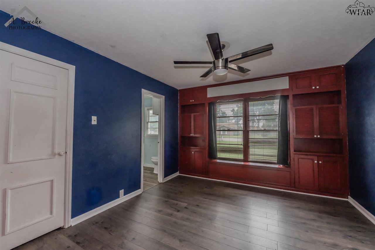 703 Sycamore Drive, Burkburnett, Texas image 16