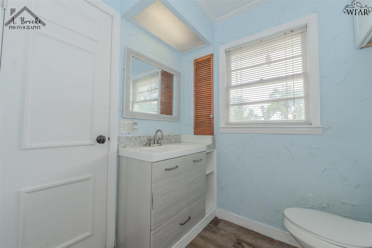 703 Sycamore Drive, Burkburnett, Texas image 18