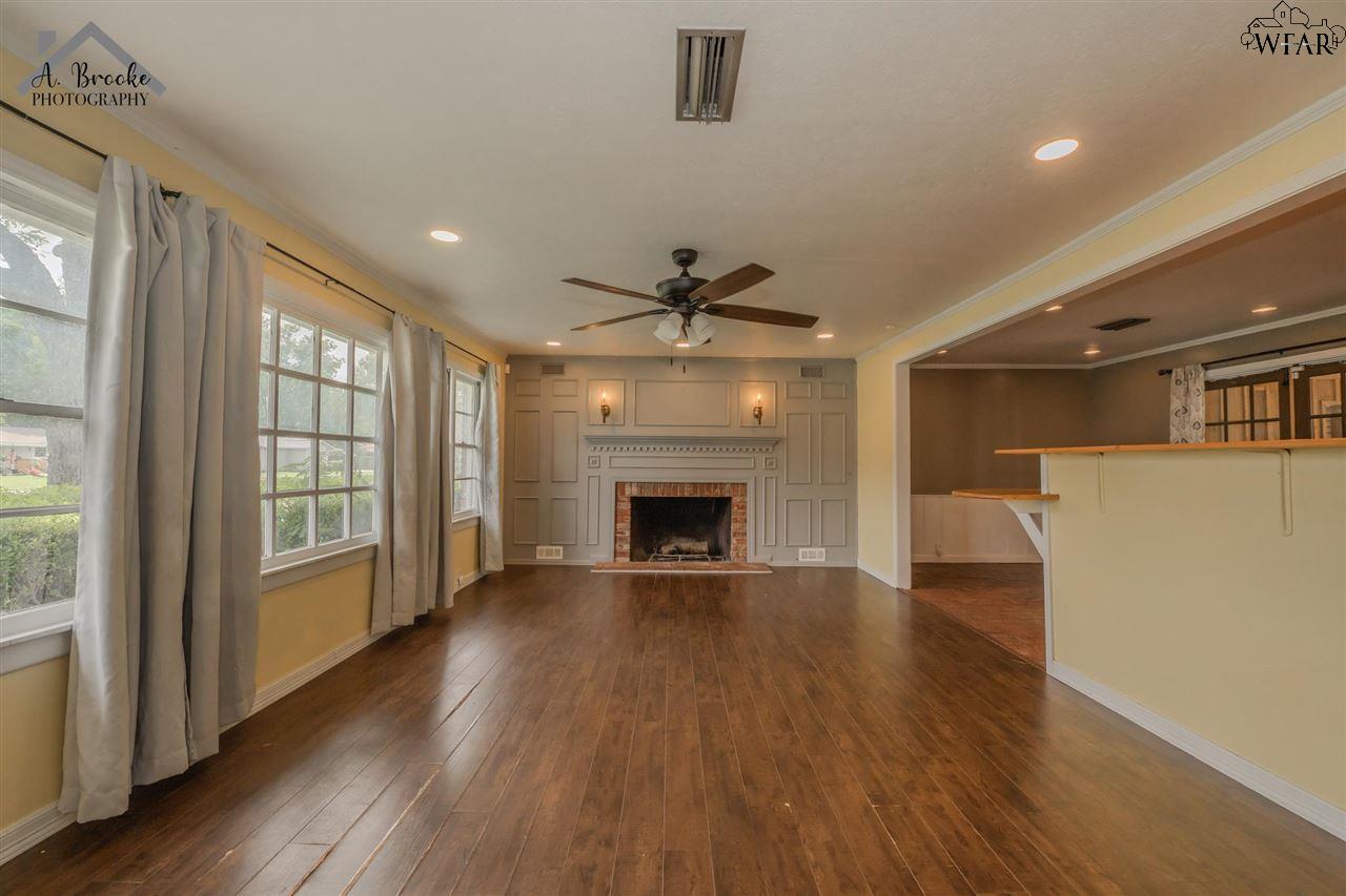 703 Sycamore Drive, Burkburnett, Texas image 6