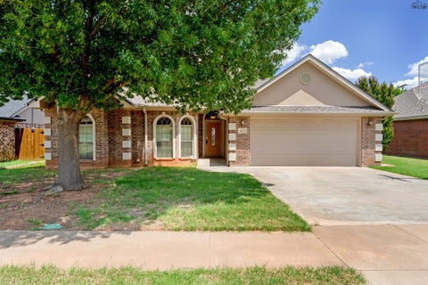 Homes For Sale - 4927 Cypress Avenue<br/> Wichita Falls, TX 76310