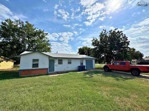 Homes For Rent - 1401 E Cortez Drive<br/> Wichita Falls, TX 76306