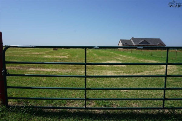 FARM TO MARKET RD 367, IOWA PARK, TX 76367 - Image a09b6700c1764ae1bca74ebce8bf2aca/4148759643