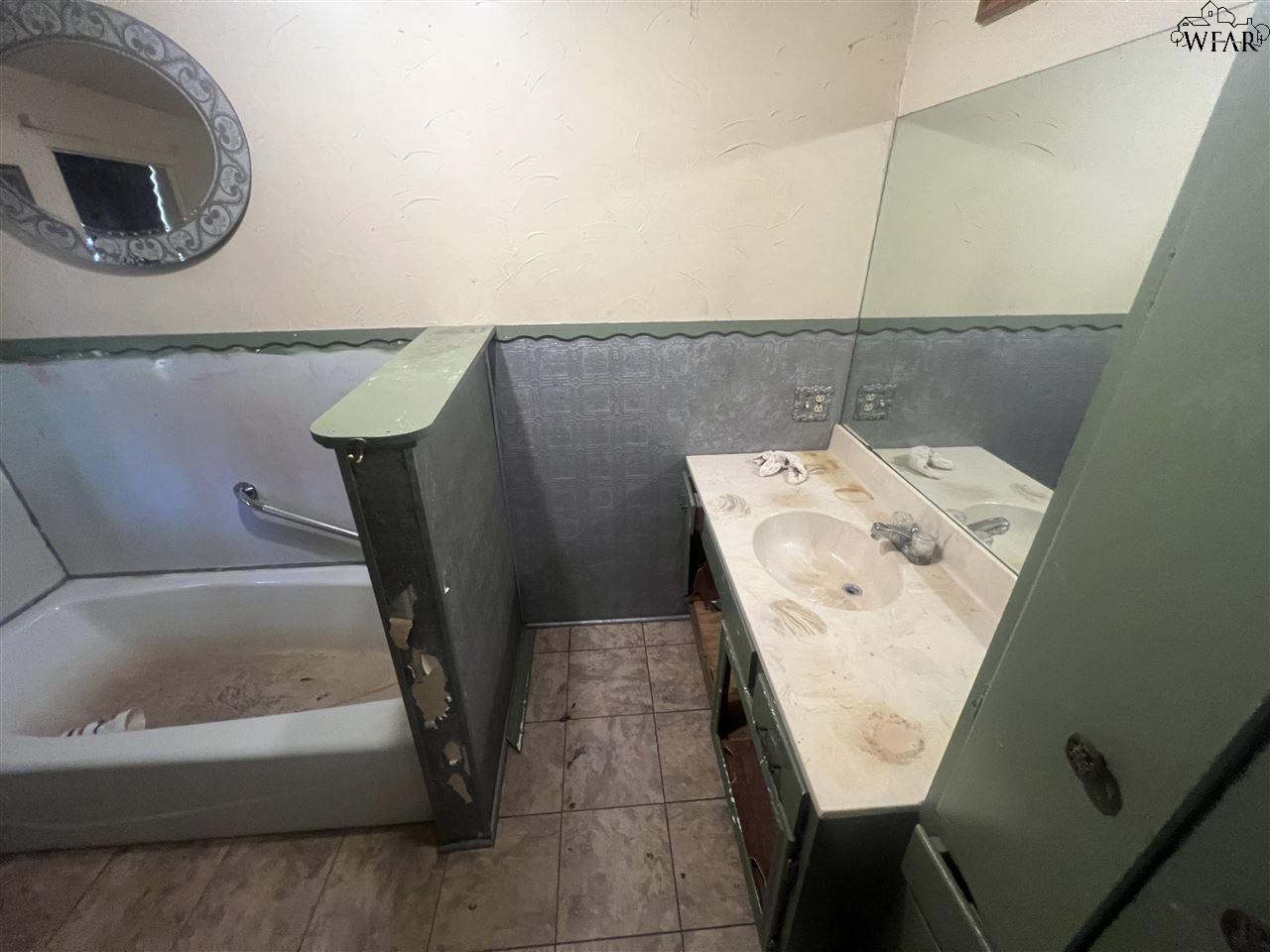 412 W Main Street, Archer City, Texas image 12