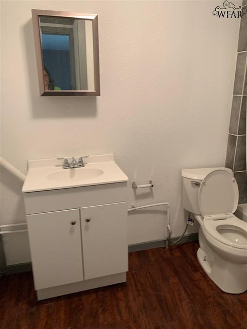 Homes For Rent - 1704 Pearl Avenue #APT 4  REAR HOUSE<br/> Wichita County, Wichita Falls, TX 76301