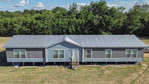 Mobile Home For Sale - 411 Gresham Road<br/> Wichita County, Burkburnett, TX 76354