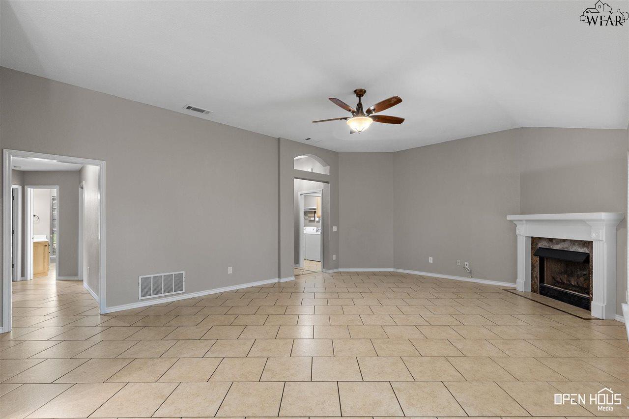 5509 Long Leaf Drive, Wichita Falls, Texas image 5
