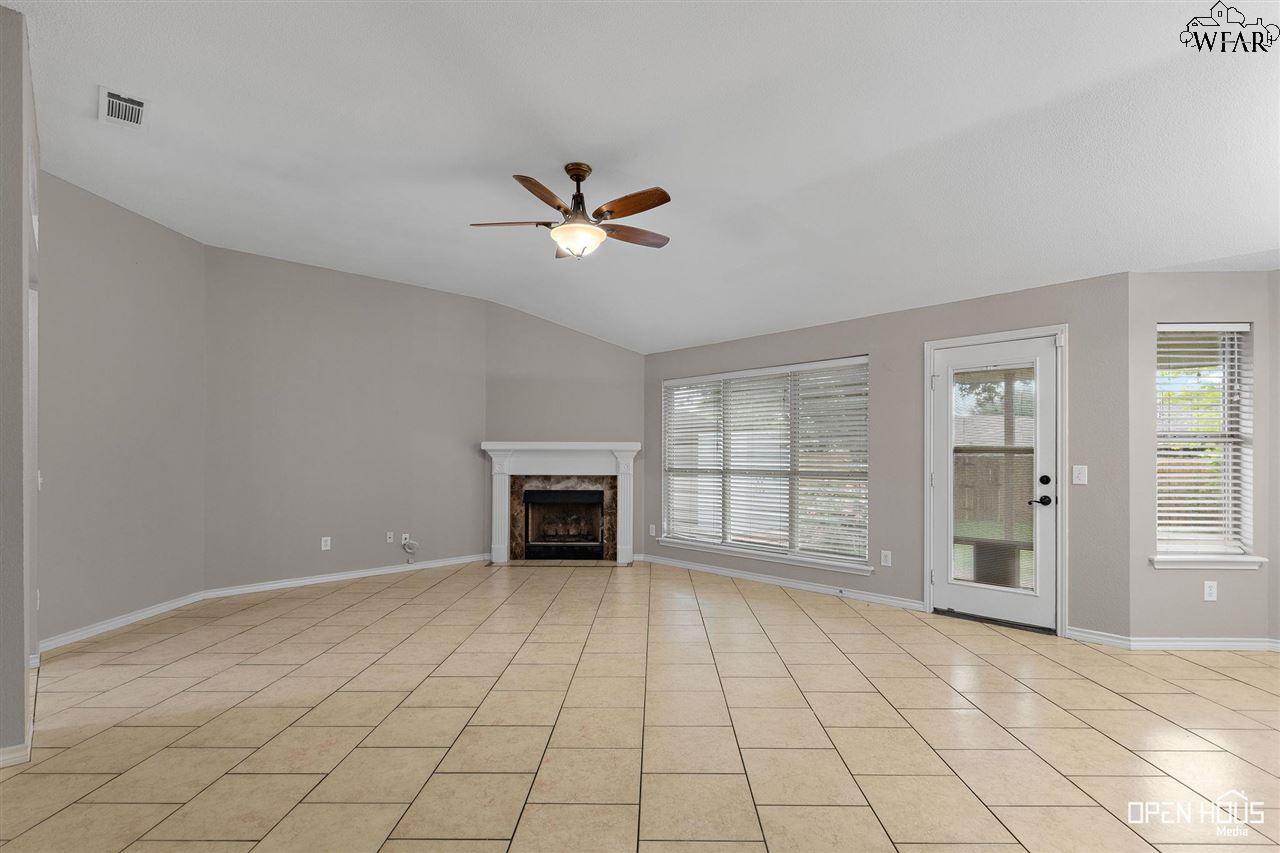 5509 Long Leaf Drive, Wichita Falls, Texas image 4