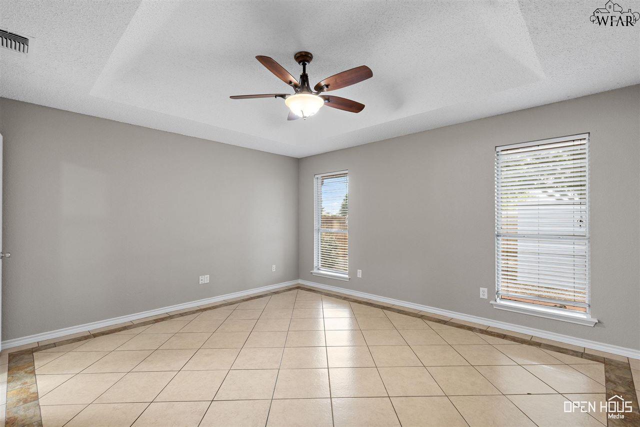 5509 Long Leaf Drive, Wichita Falls, Texas image 11