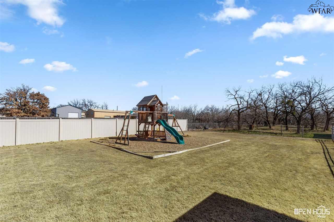 1105 N 1st Street, Iowa Park, Texas image 27