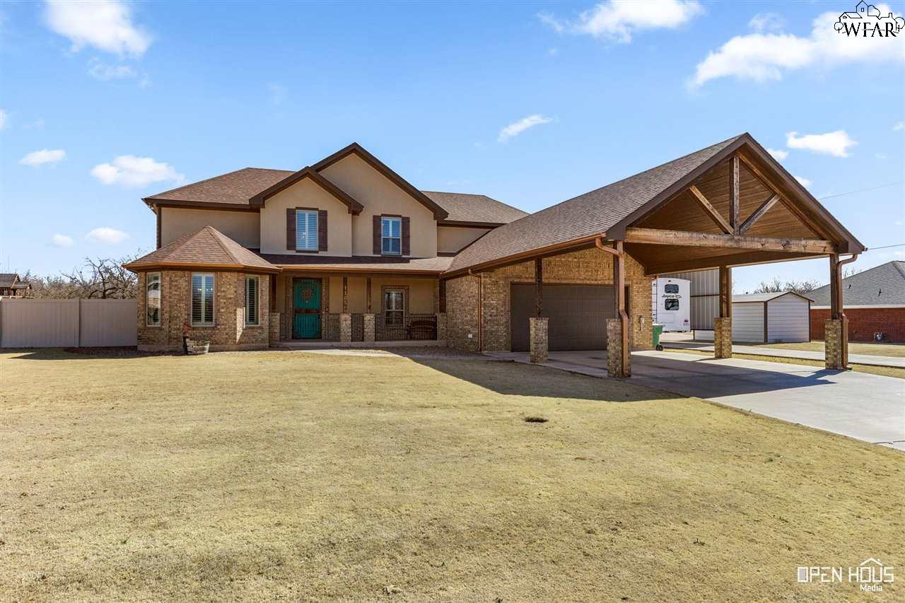 1105 N 1st Street, Iowa Park, Texas image 2