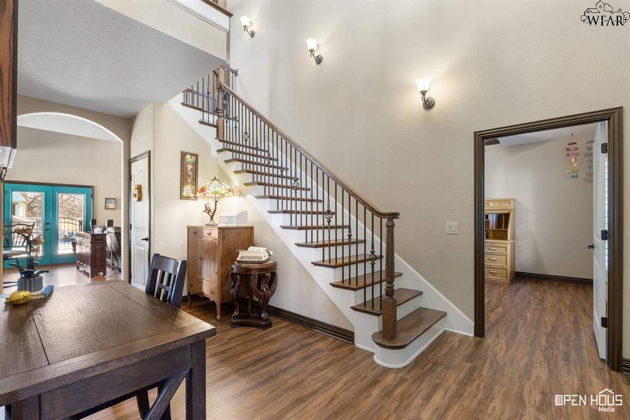 1105 N 1st Street, Iowa Park, Texas image 4
